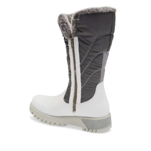Bos. & Co. Astrid Ice Like Grey Women's High Boots
$275.00 women size 6 - Picture 5 of 16